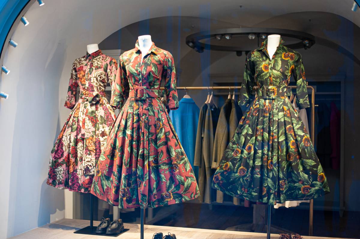 Les Basiques d’une Garde-Robe Vintage : Guide Complet pour un Style Intemporel