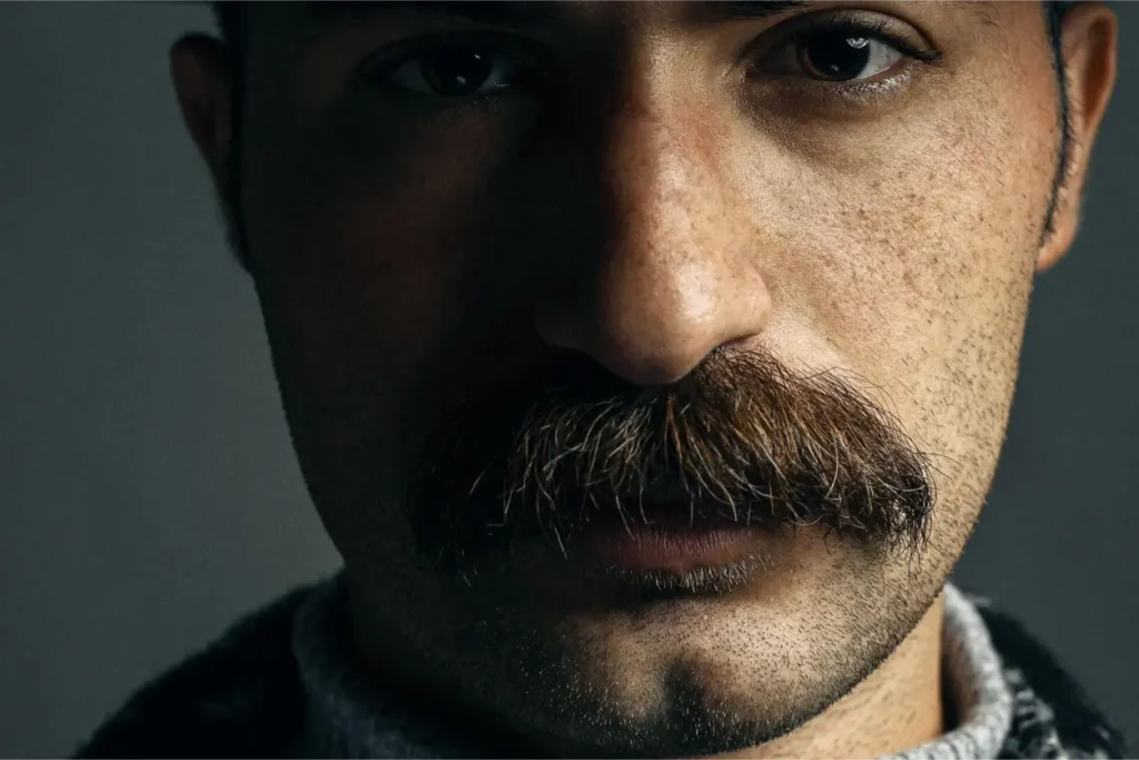 Comment faire pour entretenir sa moustache