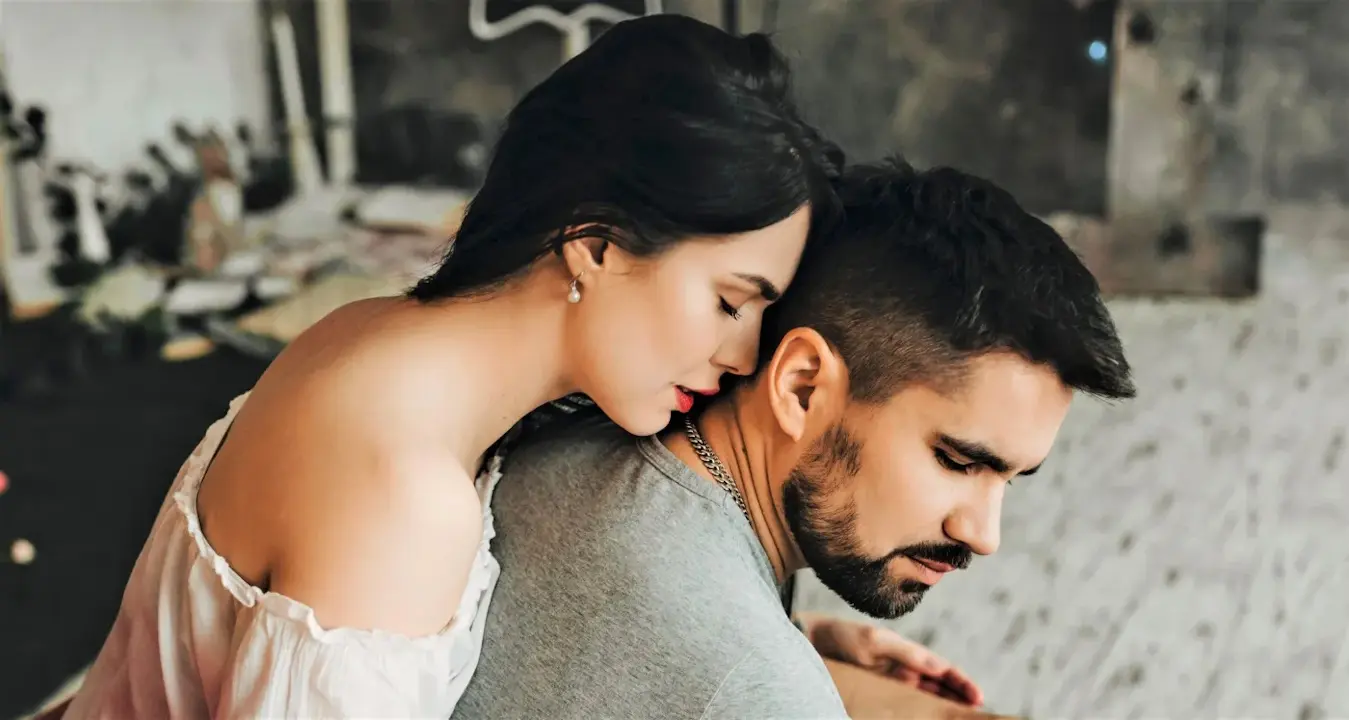 Comment reconnaître le comportement d’un homme amoureux qui a peur ?