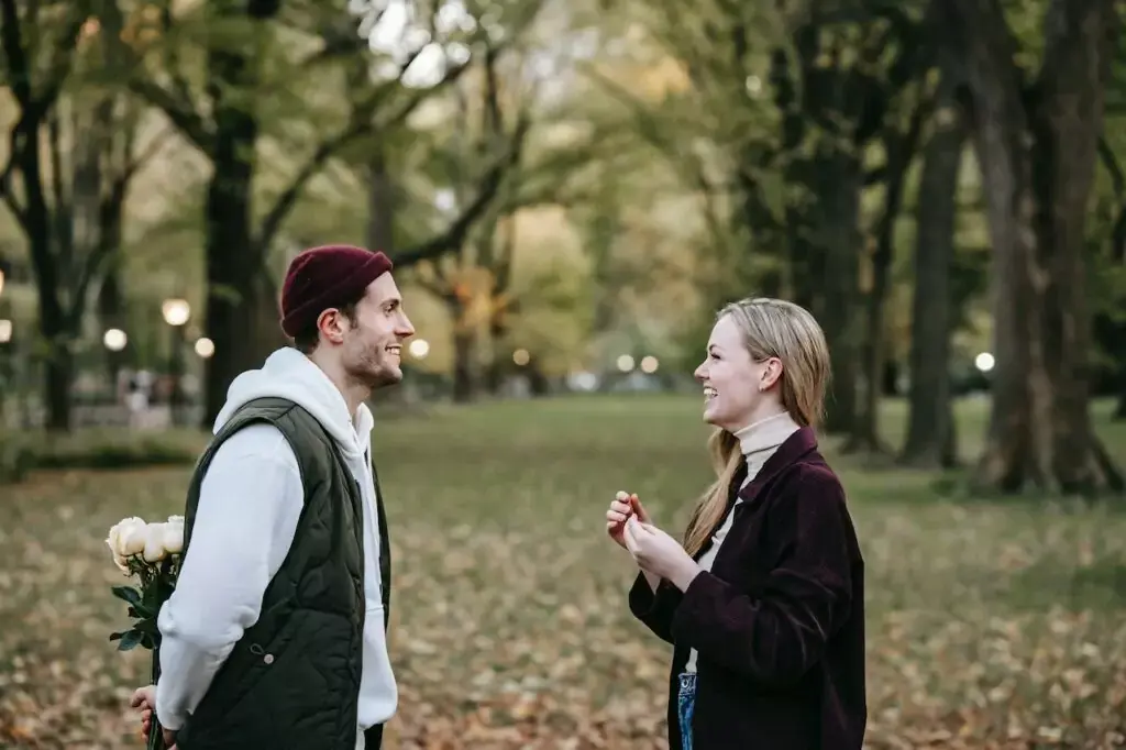 Quand un homme vous apporte des fleurs, que faut il comprendre 1