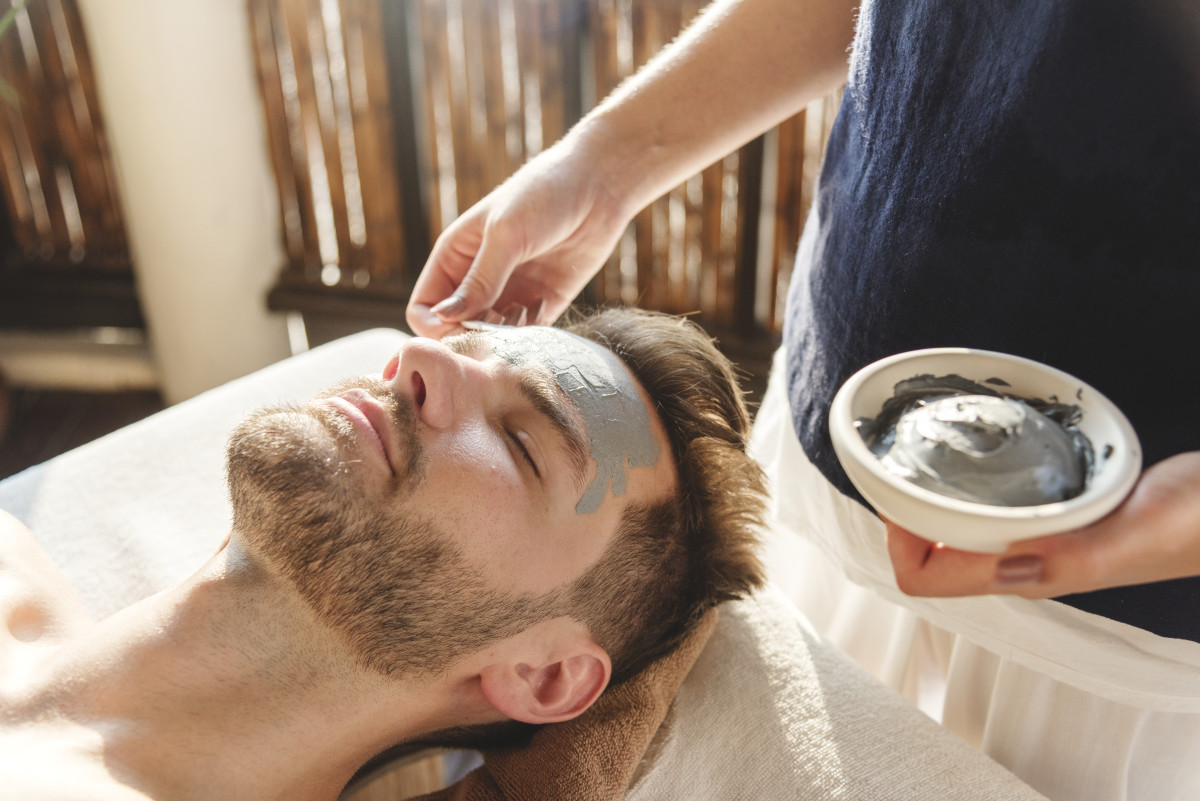 Le grooming discret : ces routines que les hommes stylés ne montrent jamais